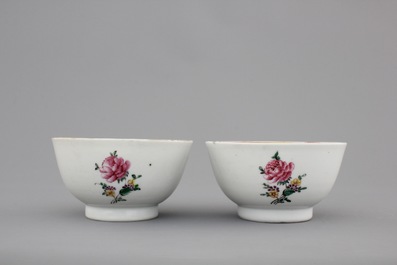 Two Chinese famille rose export cups and saucers and a cream jug with cover, Qianlong, 18th C.