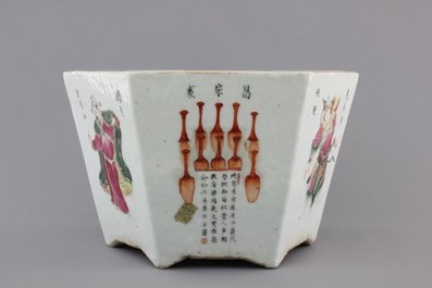 A hexagonal Chinese famille rose porcelain &quot;Wu Shuang Pu&quot; jardiniere, 19th C.