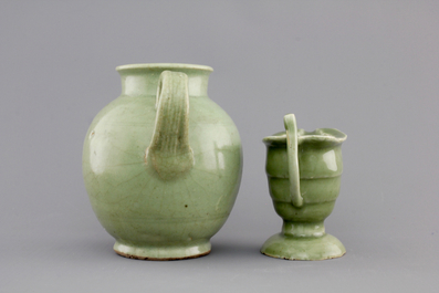 A Ming dynasty celadon glazed jug, 16/17th C. together with a helmet-shaped export porcelain jug, ca. 1780-1800