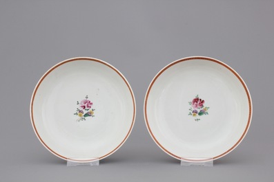 Two Chinese famille rose export cups and saucers and a cream jug with cover, Qianlong, 18th C.