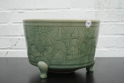 A large decorated Ming longquan celadon tripod censer, 14/15th C.