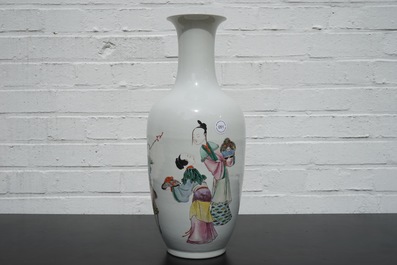A fine slender Chinese famille rose porcelain vase, 19th C.