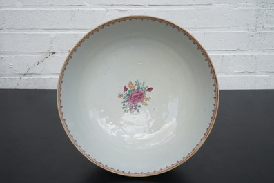 A Chinese export porcelain Mandarin pattern bowl and a dish, Qianlong, 18th C.