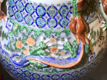 A pair of Chinese porcelain Canton famille verte vases, 19th C.