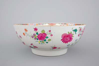 A massive Chinese famille rose export porcelain bowl with flowers, Qianlong, 18th C.