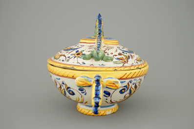 An Italian maiolica polychrome bowl and cover, Deruta, 17th C.