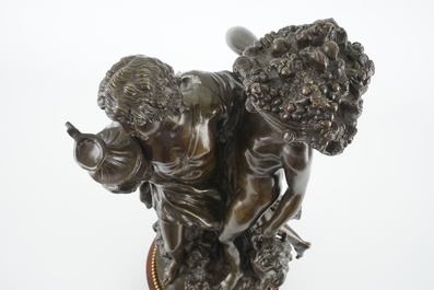 D'apr&egrave;s Claude Michel Clodion (1738-1814), Groupe en bronze de deux bacchantes et un enfant, fin 19&egrave;me