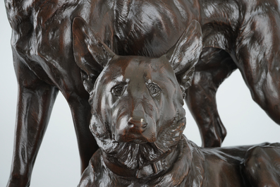 Charles Paillet (1871-1937): Deux bergers allemands, groupe en bronze