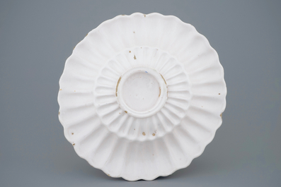 A white Delft lobed dish, 17th C.