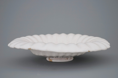 A white Delft lobed dish, 17th C.