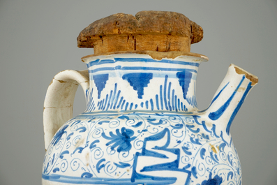 A blue and white wet drug jar, Faenza, 16/17th C.