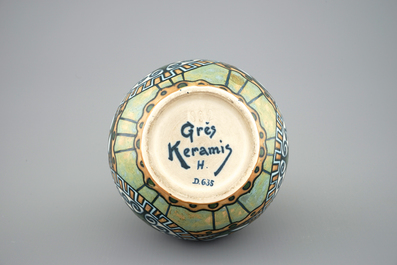 Een flesvormige vaas met een haan, Boch K&eacute;ramis Gr&egrave;s, 1e helft 20e eeuw