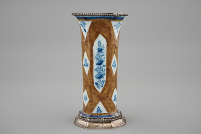 Un petit vase en Delft brun capucin mont&eacute; en argent, 18&egrave;me