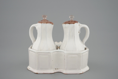 A white Delft cruet set, 18th C.