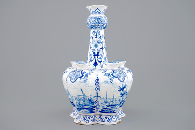 A blue and white Delftware tulip vase, France, 19th C.