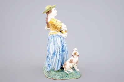 Een grote polychrome groep van een dame met hond, Nevers, 18e eeuw
