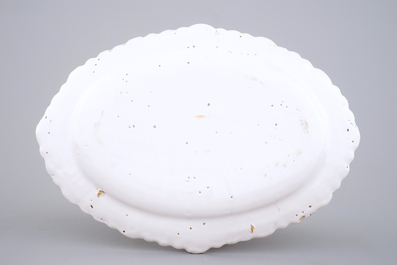 A large oval white Delft dish with lobed rim, 18th C.