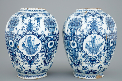 A pair of blue and white Dutch Delftware vases, 18th C.