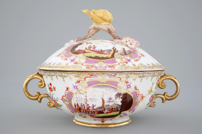 A Meissen porcelain lidded bowl on stand, 18th C.