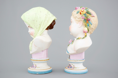 Twee polychrome biscuit bustes, &quot;De Lente&quot; en &quot;De Winter&quot;, Vion et Baury, Parijs, 19e eeuw