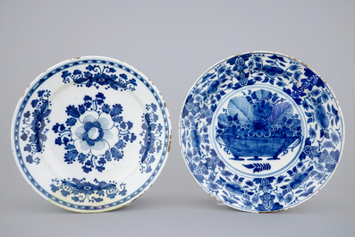 A set of 4 large Dutch Delft blue and white dishes, 18th C.