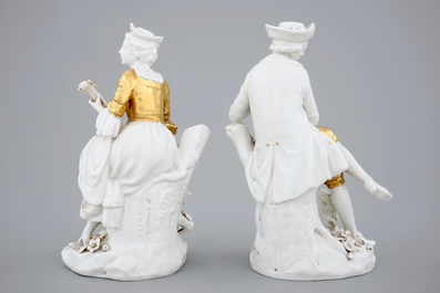 Een paar Capodimonte porseleinen figuren van muzikanten, 19e eeuw
