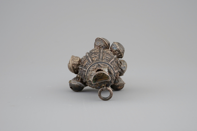 An English silver baby rattle whistle with coral, 19th C.