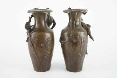 D'apr&egrave;s Auguste Moreau, Une paire de vases Art Nouveau en bronze, 19/20&egrave;me