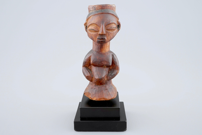 Une f&eacute;tiche en bois sculpt&eacute;, Luba, Congo