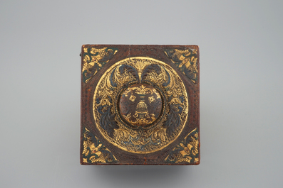 Een fraaie inktpot in goudleder, 19e eeuw