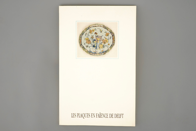 Een blauw-witte Delfts aardewerken plaquette over baggerwerk, 18e eeuw