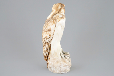 Un mod&egrave;le d'un aigle en marbre sculpt&eacute;, 1&egrave;re moiti&eacute; du 20&egrave;me