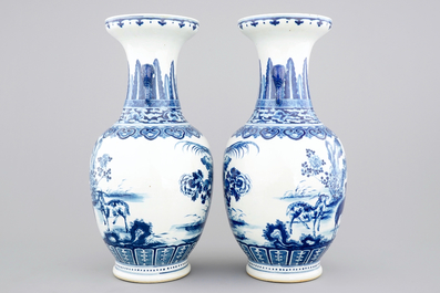 A pair of large blue and white Chinese vases, 19th C.