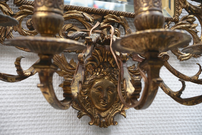 Een paar wandapplieken met spiegel in gedoreerd brons, Frankrijk, 19e eeuw