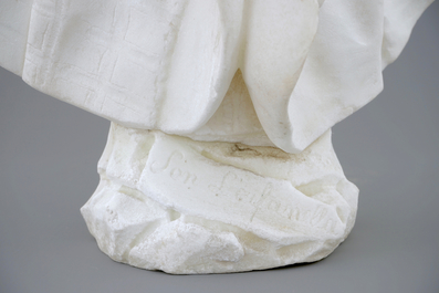 S. Bianchi, een witte marmeren buste getiteld 'Son L&rsquo;orfanella'