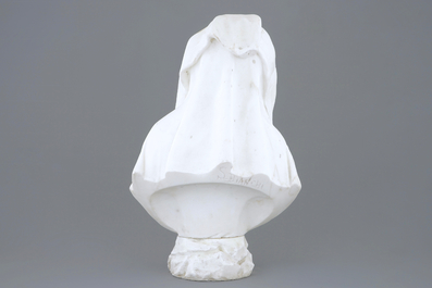 S. Bianchi, un buste en marbre blanc titr&eacute; 'Son L'orfanella'