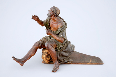 Een fijne houten figuur met lederen gewaad, Napels, Itali&euml;, 17/18e eeuw