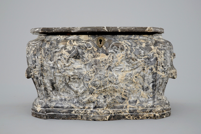 A French marble storage box with cover, 17/18th C.
