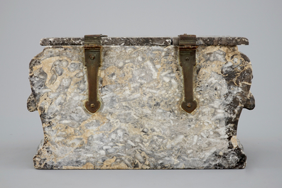 A French marble storage box with cover, 17/18th C.