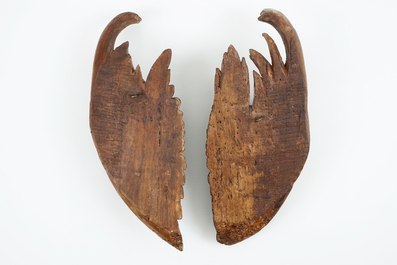Een fraai paar houten engelenkopjes, 18e eeuw