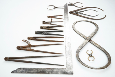 A set of wrought iron compasses and measuring tools, 18/19th C.