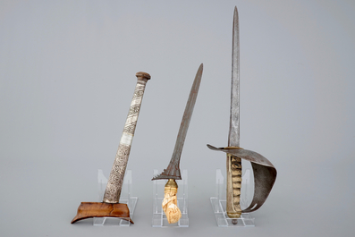 An Indonesian silver and ivory kris and a hilted dagger, 17/19th C.