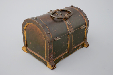 A parcel-gilt cast iron casket, 16/17th C.