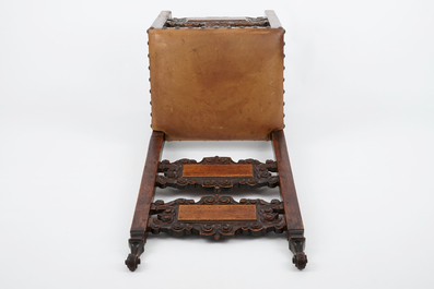 Een 17e-eeuwse Italiaanse houten stoel en twee latere fauteuils