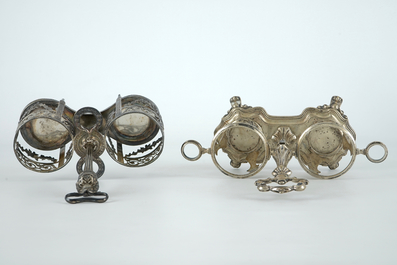 Deux huiliers-vinaigriers en argent avec les flacons en cristal, Gand, 1787 et Vienne, 19&egrave;me