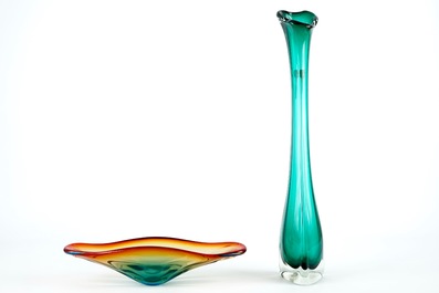 Un tr&egrave;s grand vase et un bol en verre, Murano, Italie, 20&egrave;me
