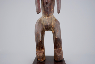 Een Afrikaans houten beeld, 3e kwart 20e eeuw
