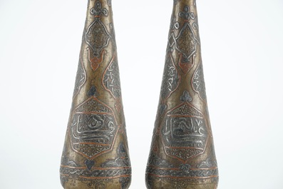 Deux paires de vases en cuivre et un plus petit, Egypte, 19&egrave;me