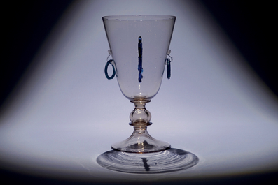 A fine winged glass ring beaker, 19th C.