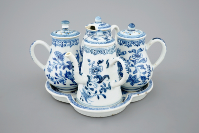 A rare Chinese blue and white export porcelain cruet set on stand, Qianlong, 18th C.